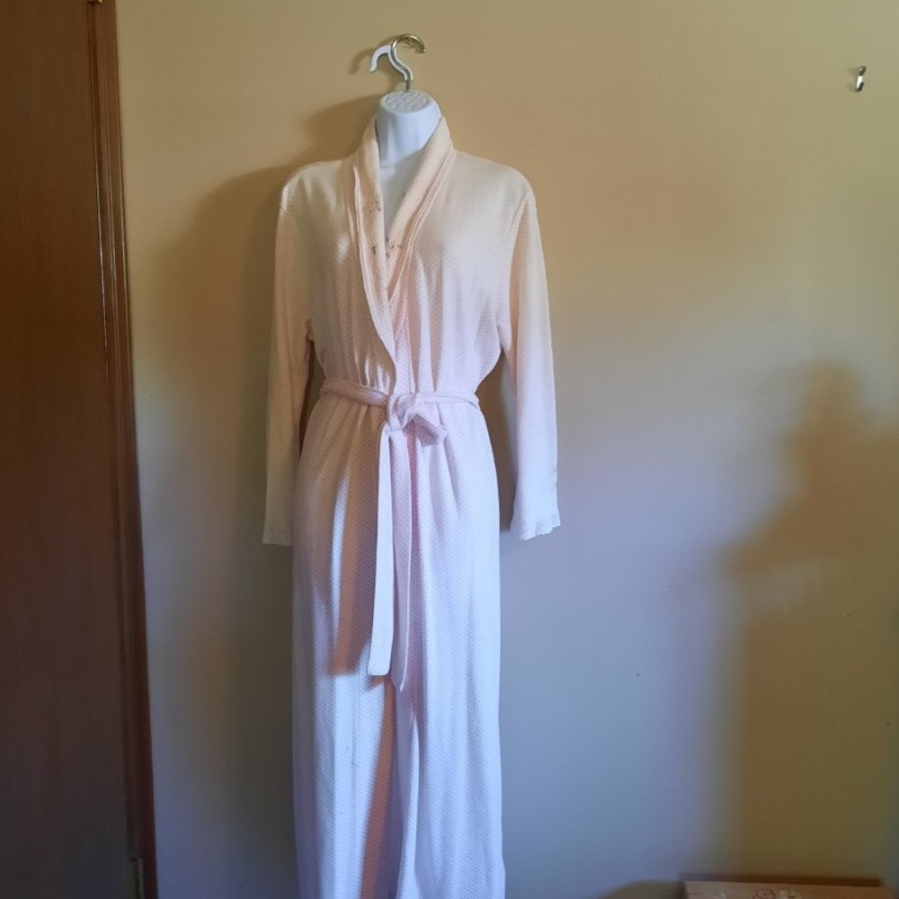 Aria Light Weight Robe Soft Pink w/ Embelishment